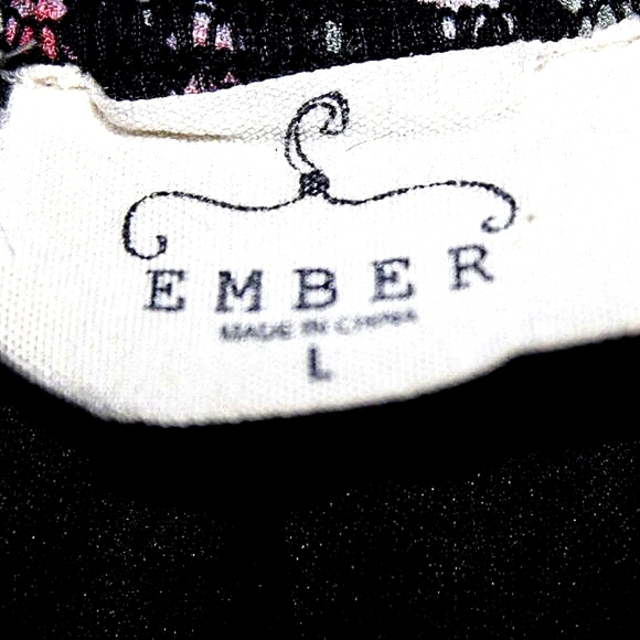 Ember Floral Smocked Peplum Blouse L - Picture 8 of 8